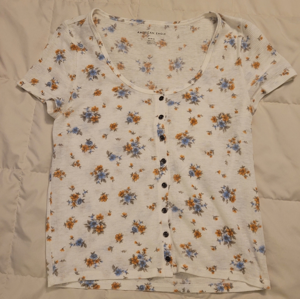American Eagle floral knit top shirt size M